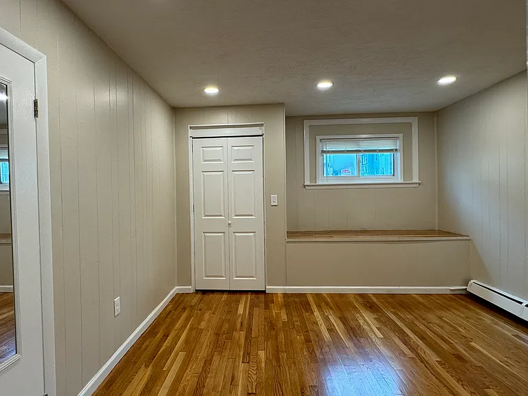 202 Saratoga St #1 — Photo 6