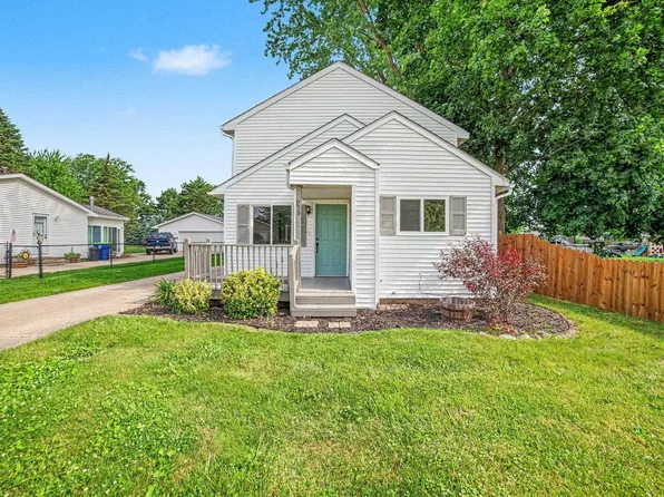 956 Commonwealth St, Saginaw, MI 48604