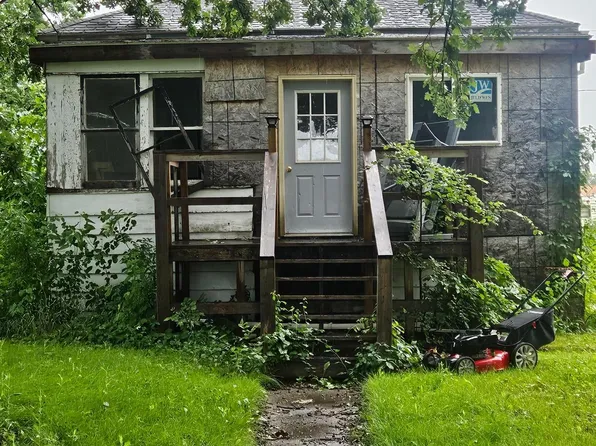 24 1st Ave SE, Lidgerwood, ND 58053