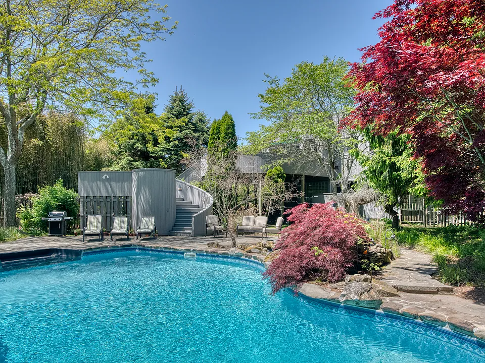 20 N Farragut Rd