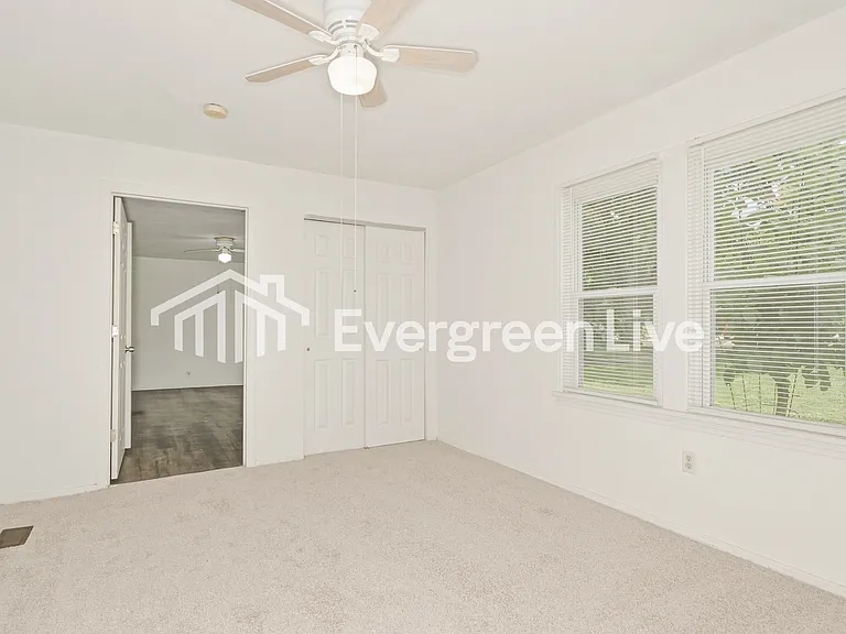 9064 Patrick Dr — Photo 14