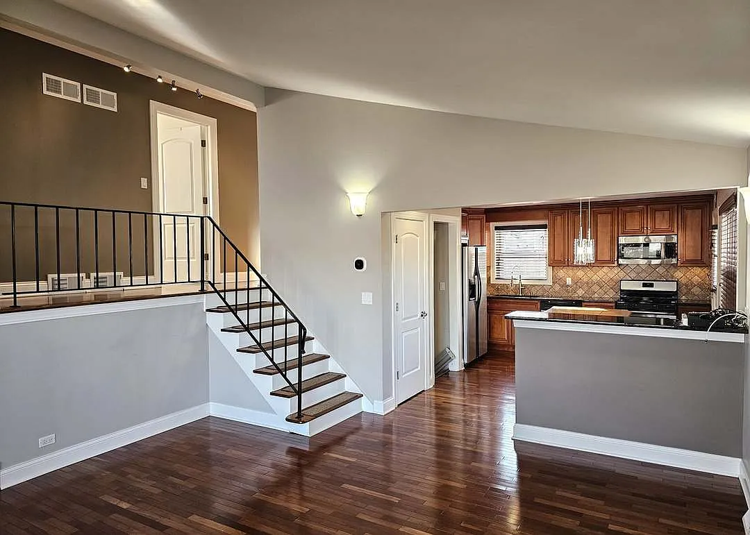 3 bed, 1600 sqft, $3,200 — Photo 4