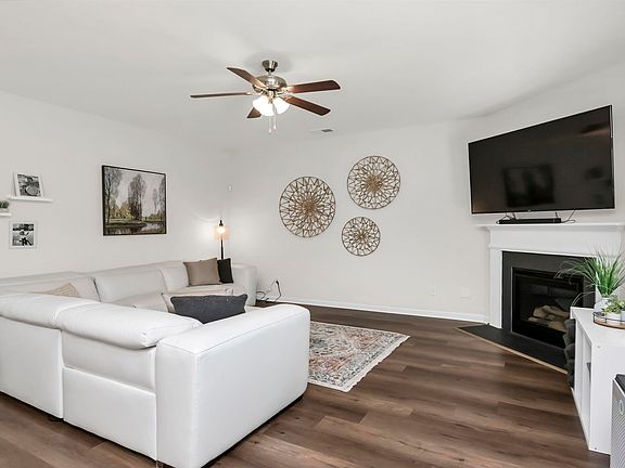 3rd image of 436 N Cobia Ct