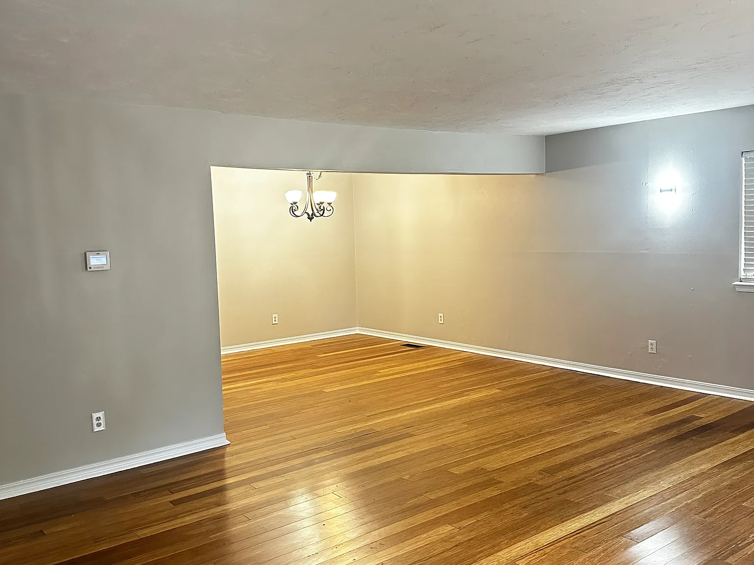 2 bed, 2.5 bath, 1800 sqft, $1,445 — Photo 2
