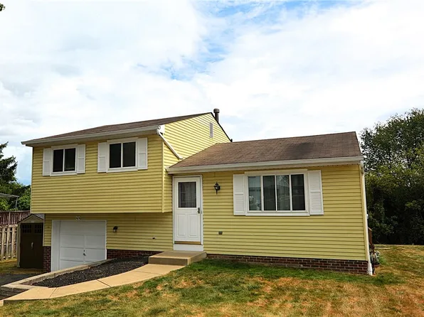 424 Linden Dr W, Cheswick, PA 15024