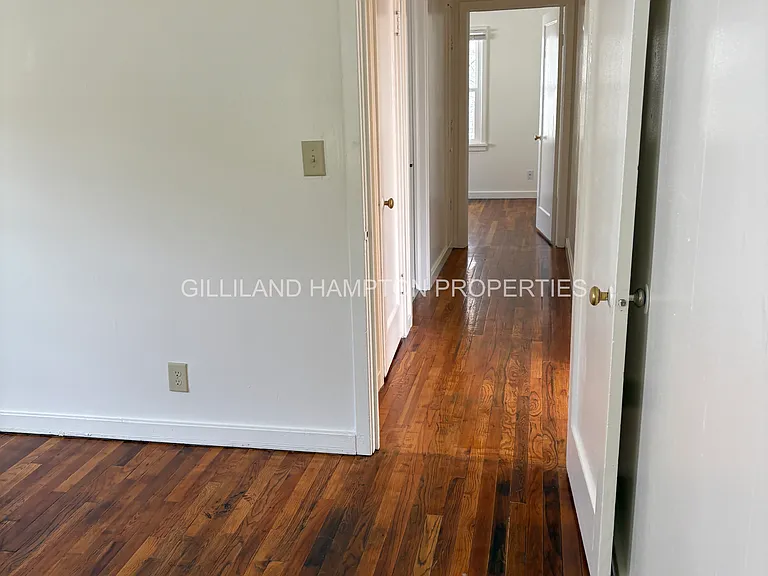 612 NW 4th St — Photo 7