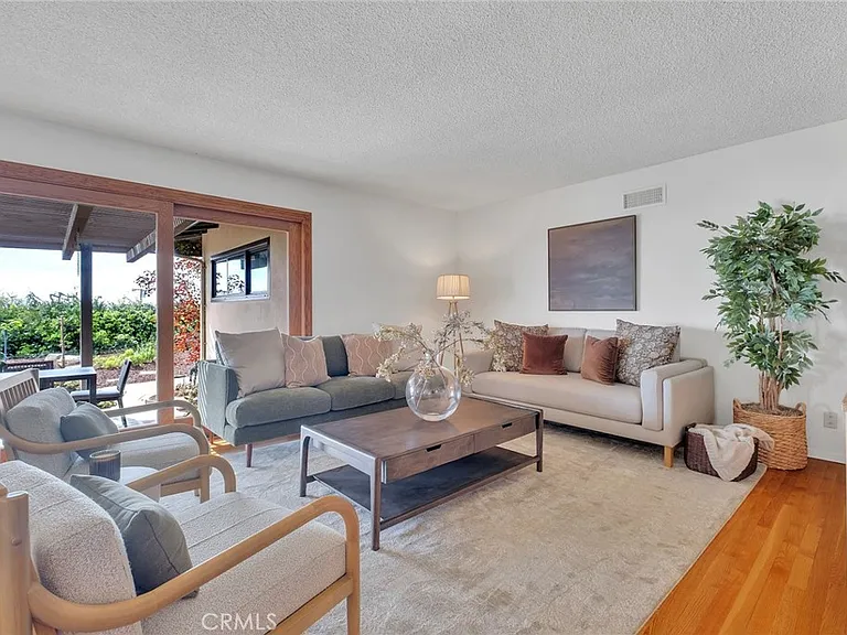 2727 San Ramon Dr — Photo 23