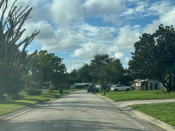 4th image of 584 Comanche Ave
