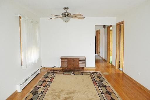 2nd image of 6019 N Elston Ave