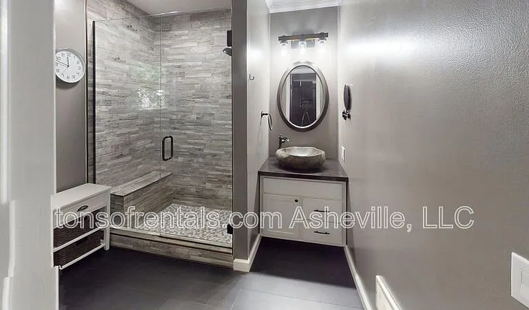 423 Crest Rd — Photo 14
