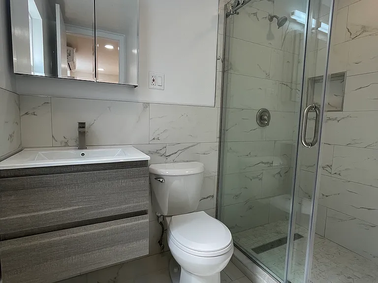 150 Shrady Pl #2 — Photo 2