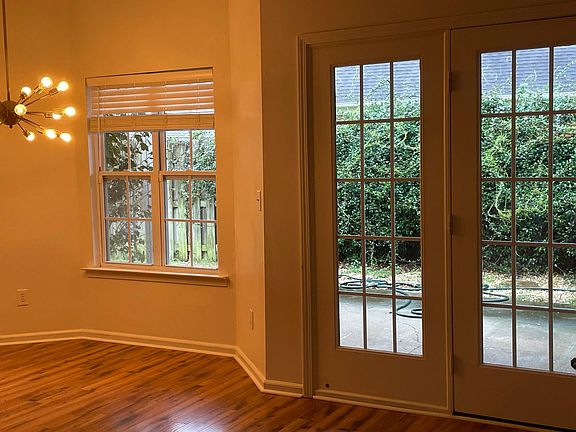 4th image of 2039 Fairbank Cir