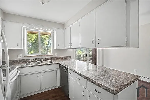 2 bed, 800 sqft, $1,550 — Photo 4