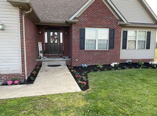 224 E Sunset Ridge Dr, Mount Sterling, KY 40353