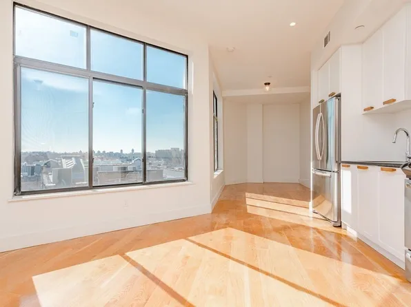 1680 Madison Street image 1 of 6