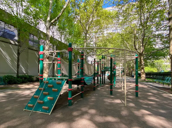 343 East 30th Street image 15 of 17