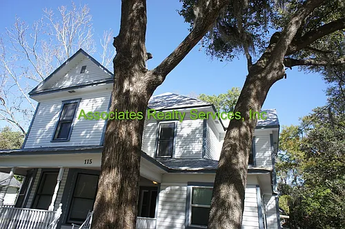 115 NE 9th St Photo 1