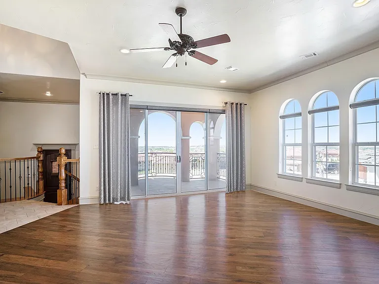 7713 Lakeview Cir — Photo 5