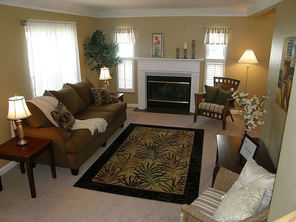 Living Room w/Fireplace