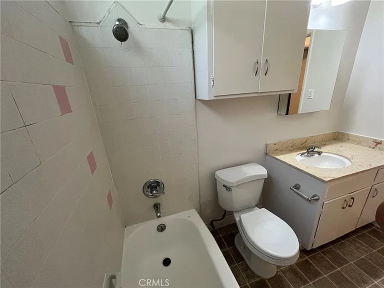 1933 Pelham Ave #3 — Photo 22