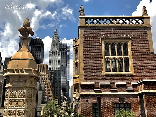 Sold by Corcoran | media 23