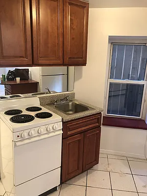 Rented by Lana Parker, LREB | media 27