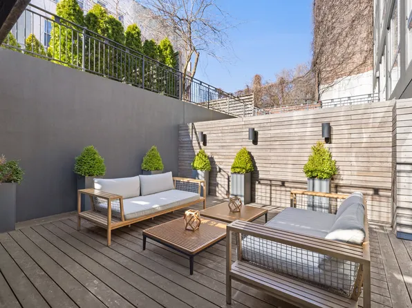 305 Cooper Street 1B image 1 of 11