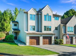 23 Fawn Ln, Somers, NY 10589