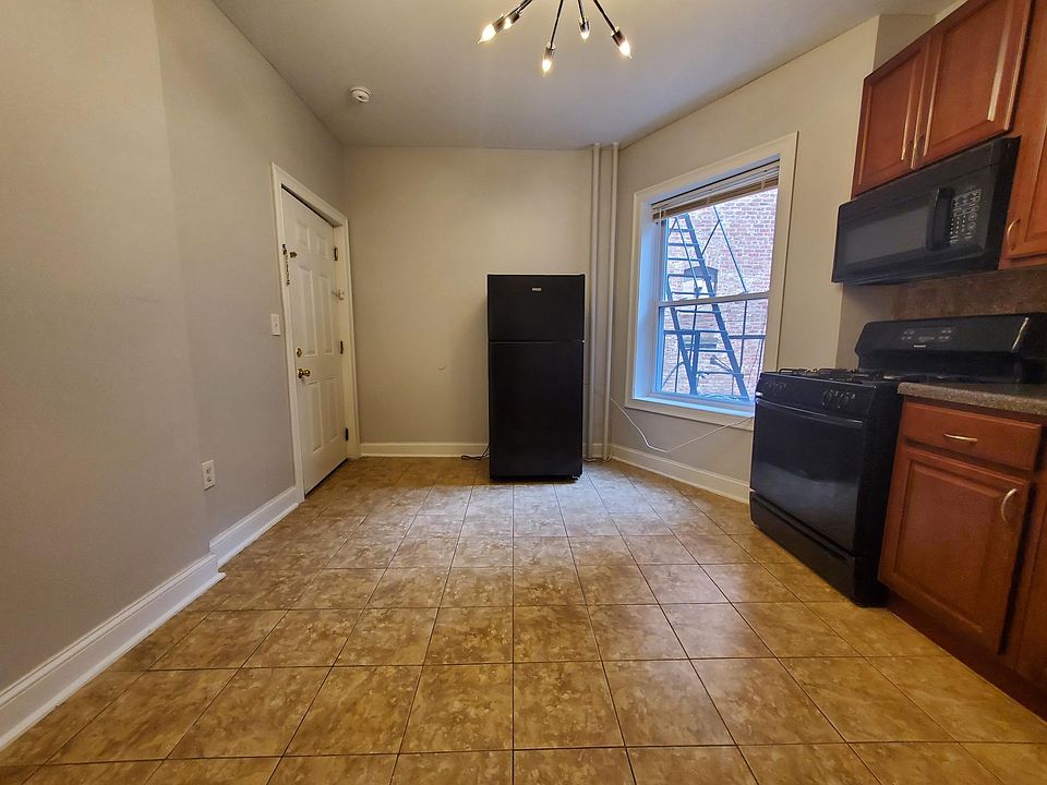2nd image of 33-26 Weldon St #33