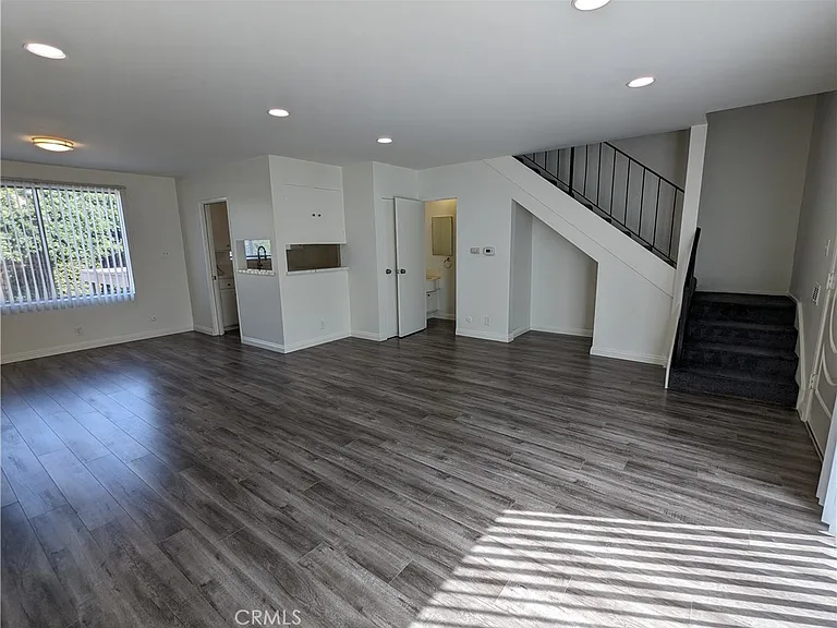 589 Fairview Ave — Photo 6