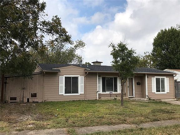 2nd image of 926 Indian Hills Dr