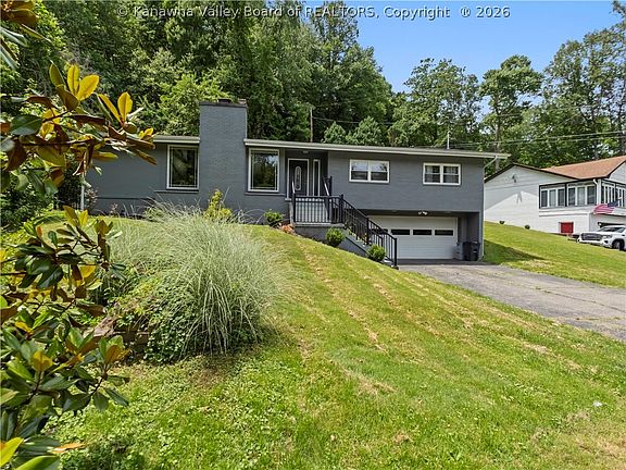 2nd image of 1511 Hunter Dr