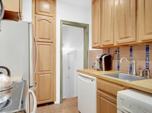 49 East 96th Street image 10 of 17