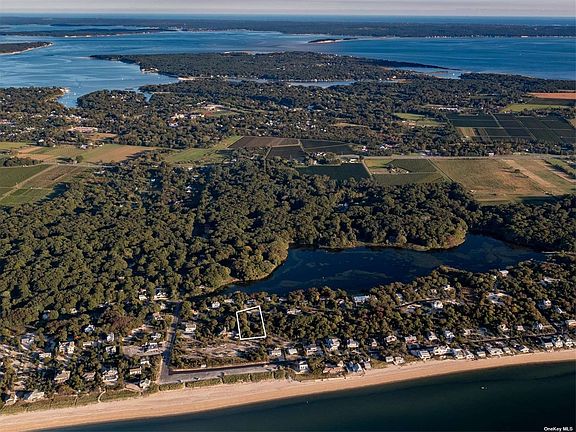 3rd image of 310 Lake Dr
