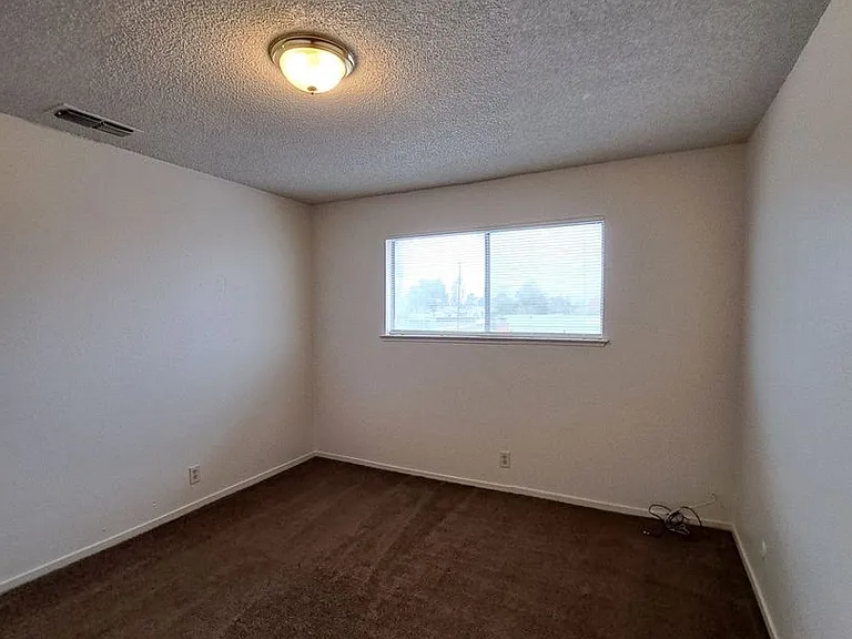 4730 E. Lamona Ave. — Photo 10