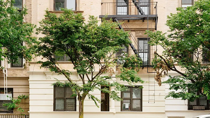 Rented by Nooklyn NYC LLC | media 22