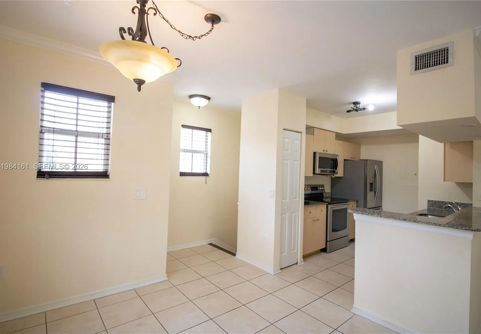 2 bed, 1205 sqft, $2,500 — Photo 2