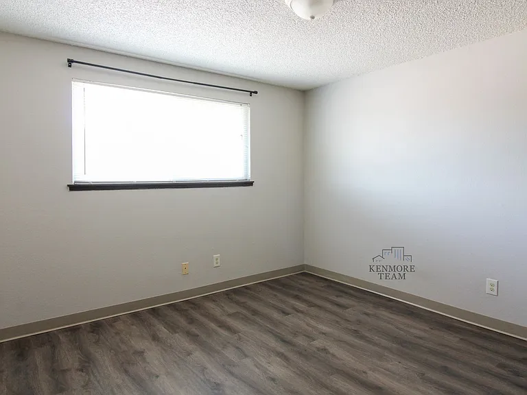 1912 George Washington Way — Photo 10