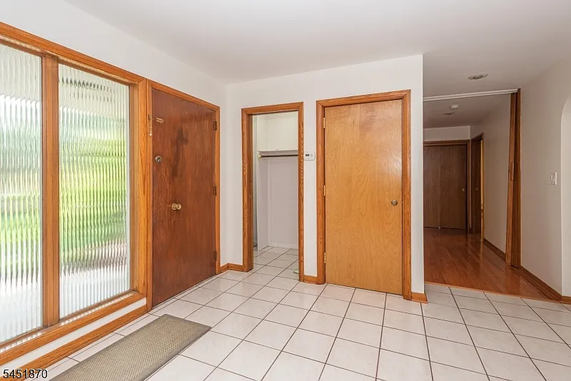 2 bed, 2.0 bath, 2000 sqft, $2,950 — Photo 3
