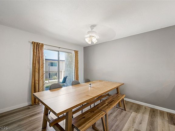 3rd image of 769 Anne Ln