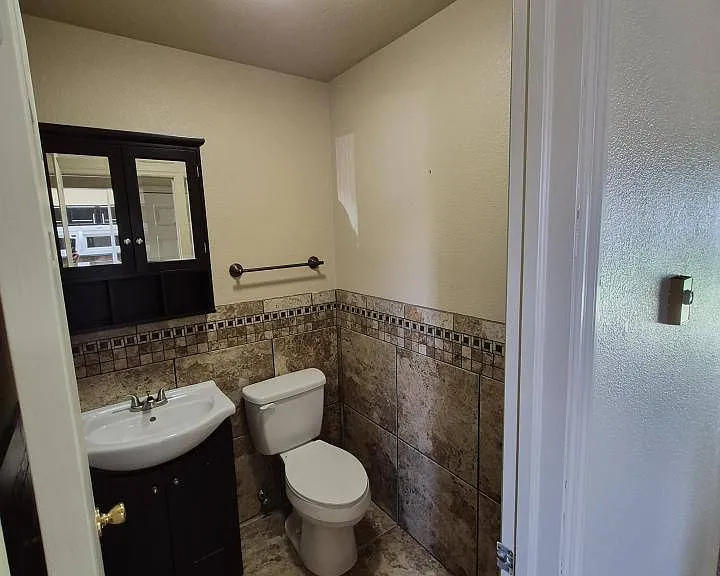 3285 Canyon Dr #6 — Photo 3