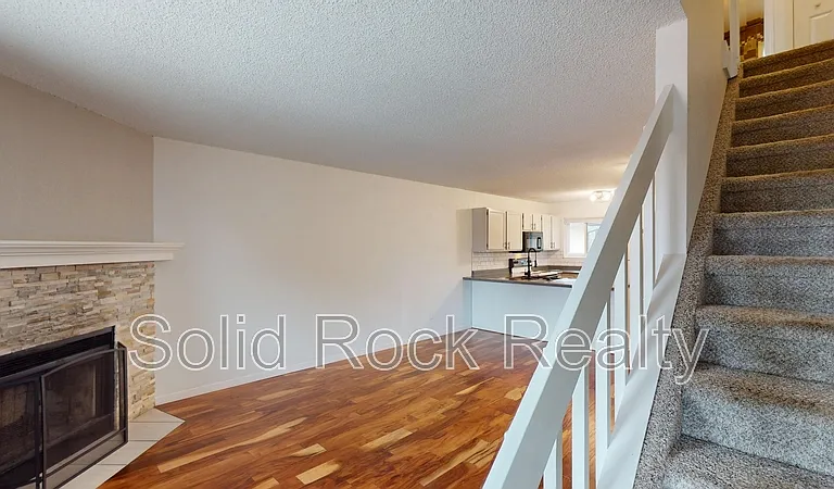 1297 Vondelpark Dr — Photo 2