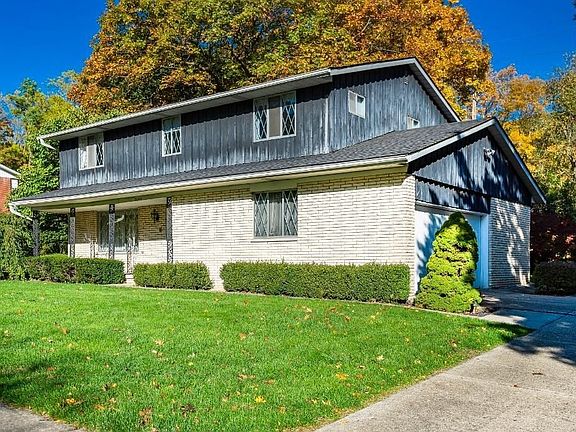 3rd image of 2044 Collegewood Dr