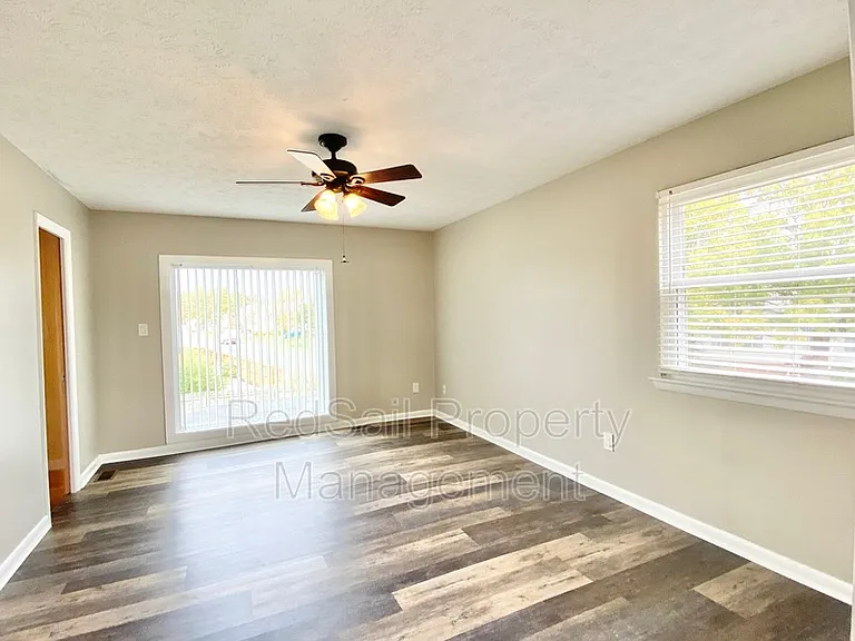 2 Still Harbor Ct — Photo 9