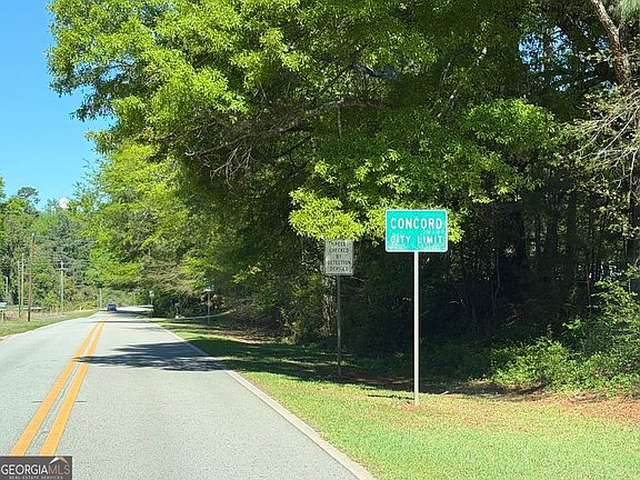 3rd image of Roberts Quarters Rd