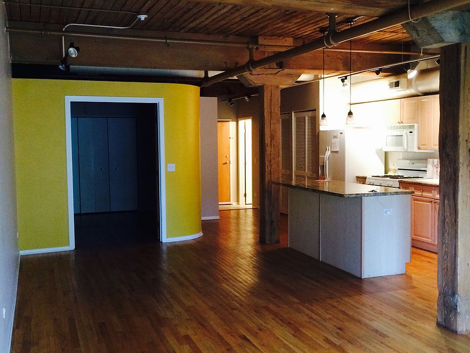 1st image of 1525 S Michigan Ave APT 210