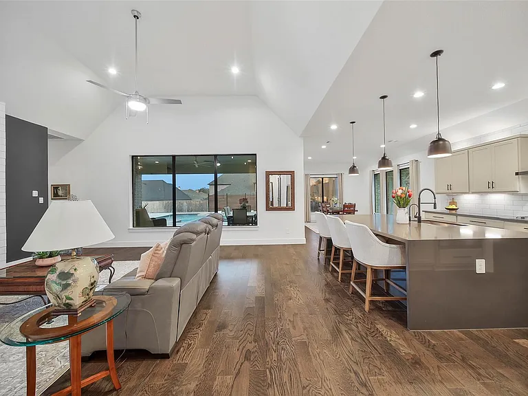 1015 Oak Briar Ln — Photo 10