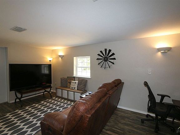 4th image of 312 County Road 1510