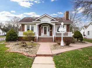 526 E Main St, Staunton, IL 62088