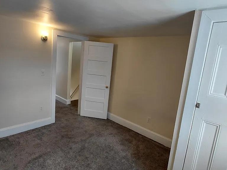 South Main Apartments — Photo 31